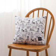 Lea la imagen en la vista de la galería, El perro × shogo sekine cojín de patrón total