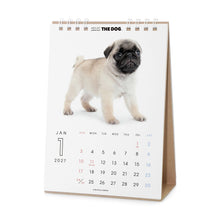 画像をギャラリービューアに読み込む, THE DOG 2027年カレンダー 卓上サイズ（パグ）の1月
